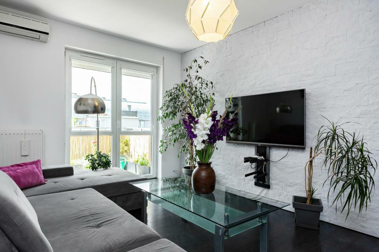 Apartments Wroclaw Manganowa By Noclegi Renters מראה חיצוני תמונה